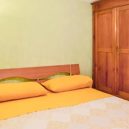 Casa Nella Corte: Ac Wifi Centro / Lago Di Como Appartamento