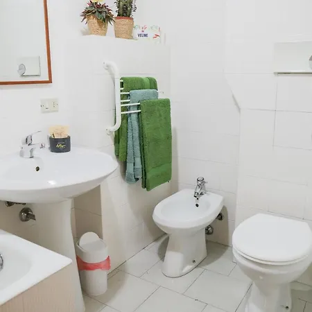 Appartamento Casa Nella Corte: Ac Wifi Centro / Lago Di Como